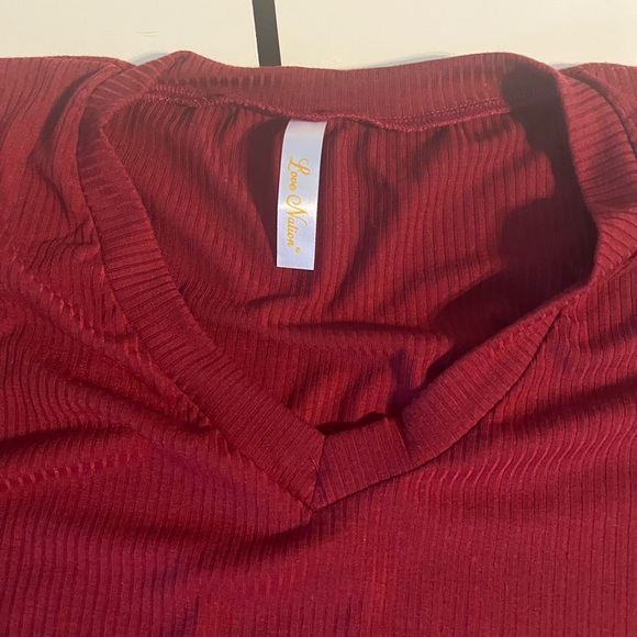 Red longs sleeve shirt - Picture 3 of 6
